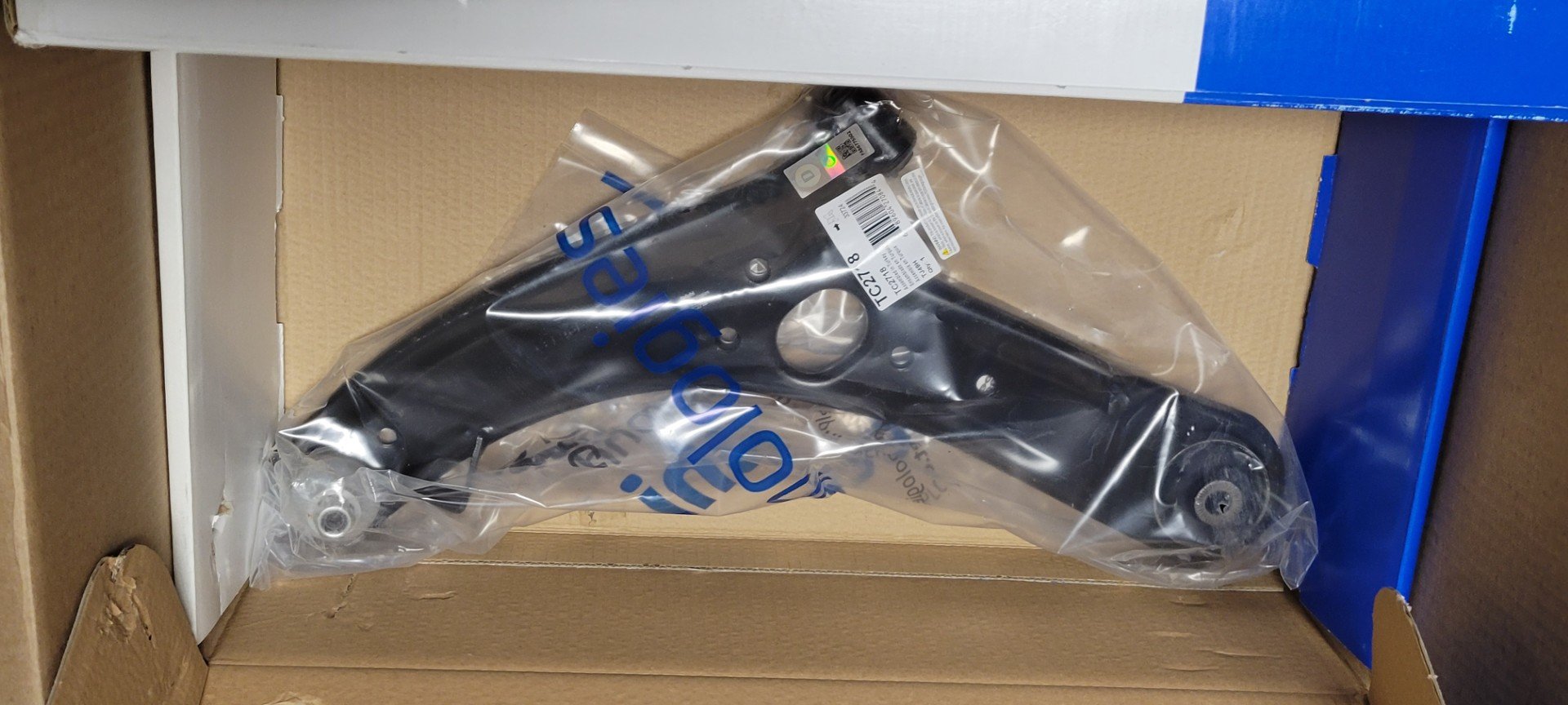 hyundai lower arm1.jpg