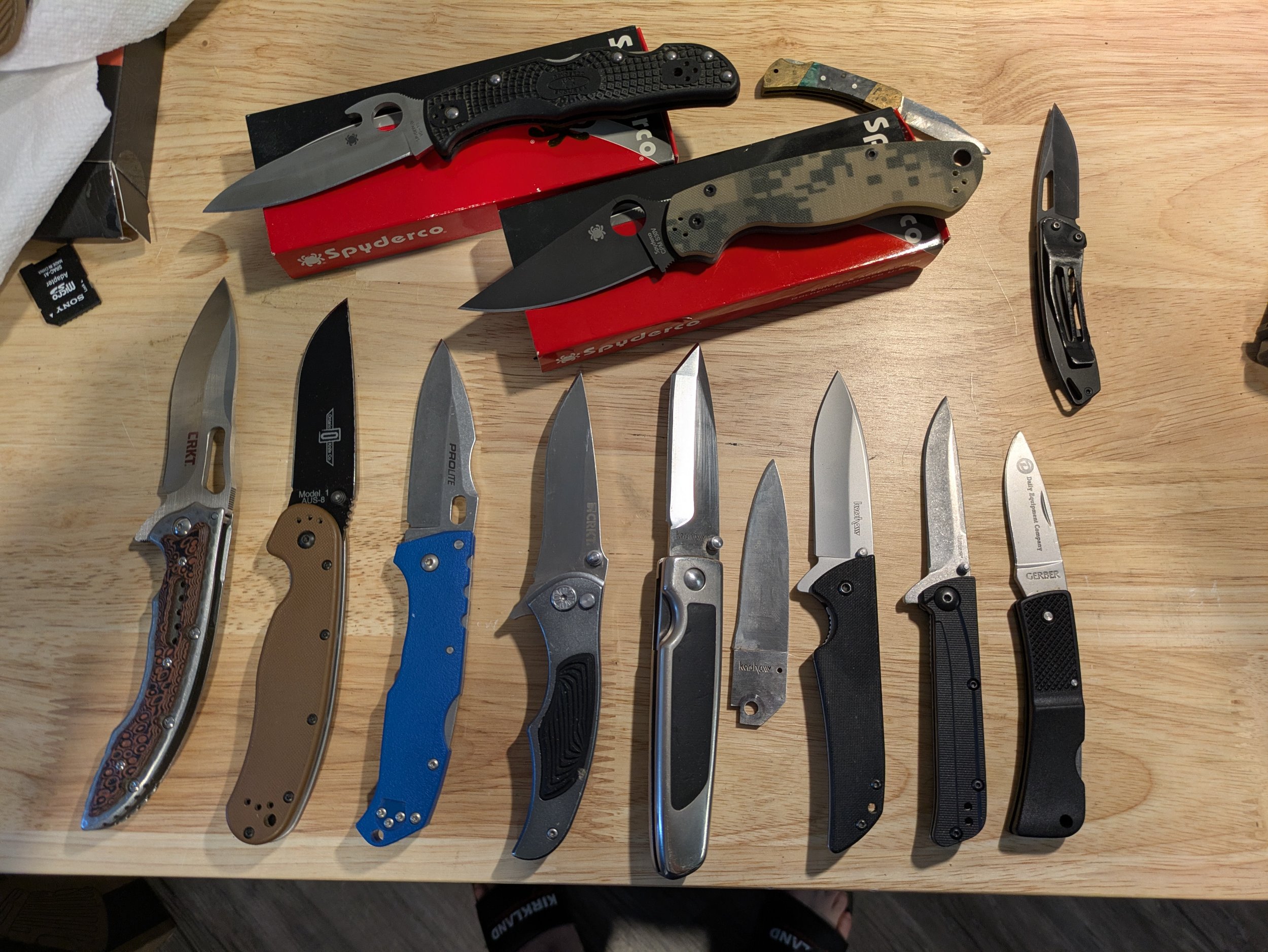 Knives02.jpg