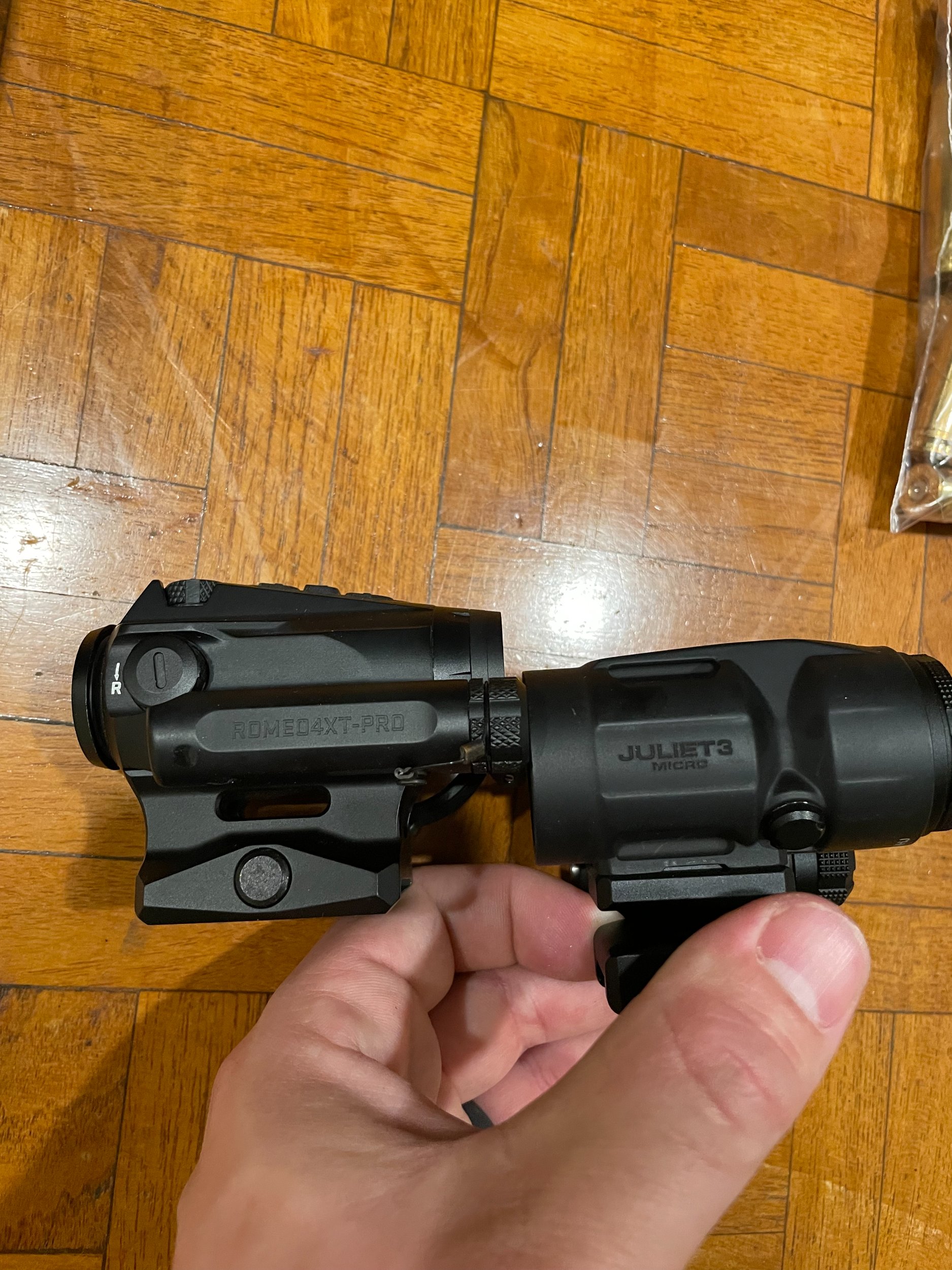 reddot+magnifier.jpg