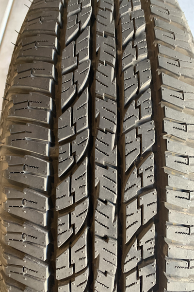 Tire Tred 1.jpg