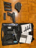 handguns2.jpg handguns2.jpg